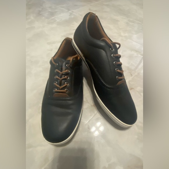 Also men’s shoes - Picture 4 of 7